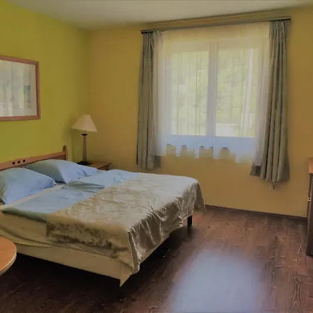 Vadvirag Vendeghaz Kisszekely