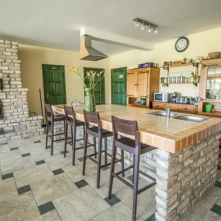 Vadvirag Vendeghaz Гостевой дом Kisszekely